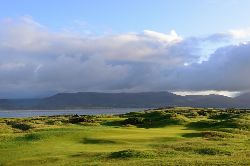 /content/dam/images/golfdigest/fullset/2022/5/golfbreaks-ireland/Dooks 5.jpg