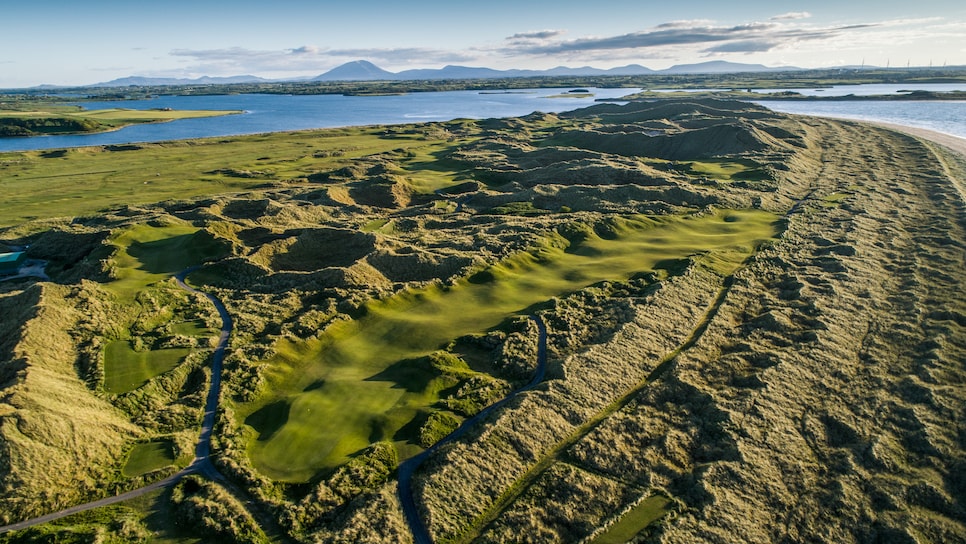 /content/dam/images/golfdigest/fullset/course-photos-for-places-to-play/Enniscrone Sligo Ireland 1.jpg
