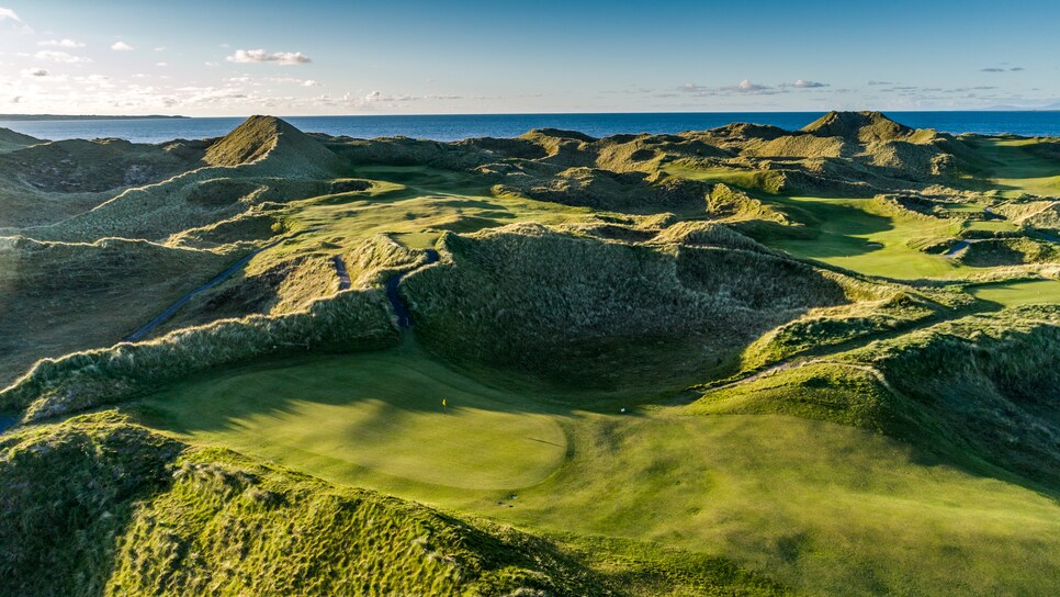 /content/dam/images/golfdigest/fullset/course-photos-for-places-to-play/Enniscrone Sligo Ireland 2.jpg